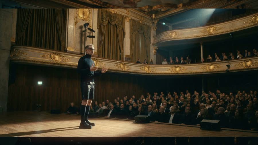 Still from the AI spec commercial Manner
